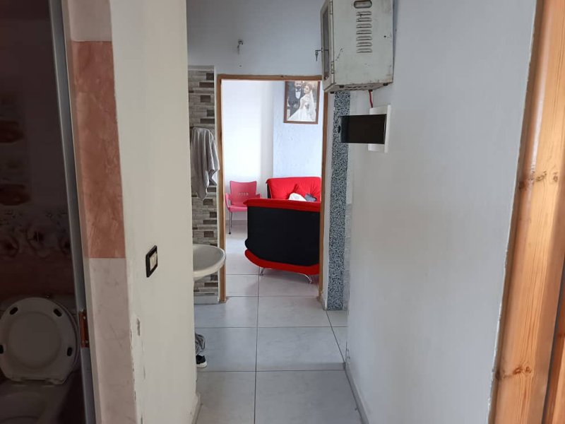 لدينا شقة للبيع في بسماقة