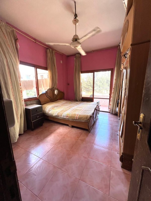 لدينا شقة للبيع في دحباش